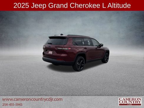 New 2025 Jeep Grand Cherokee L Altitude image 3