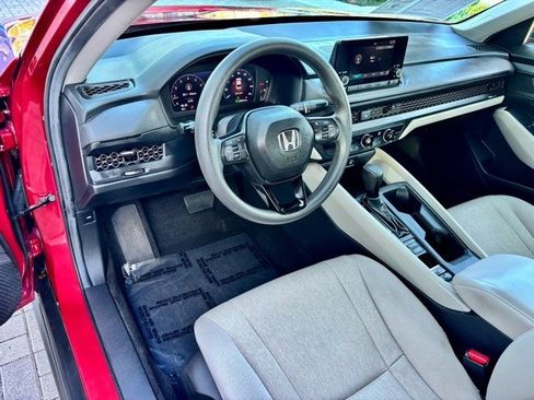 Certified 2025 Honda Accord LX image 15