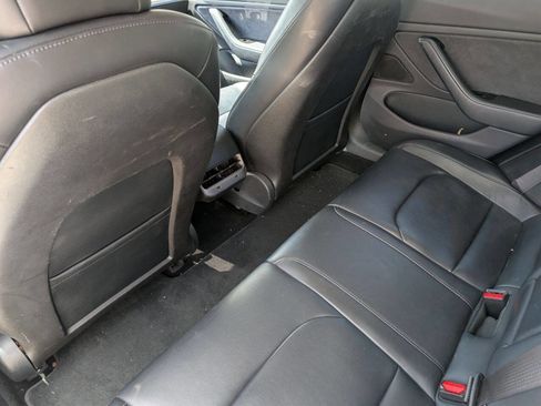 Used 2018 Tesla Model 3 Long Range image 16