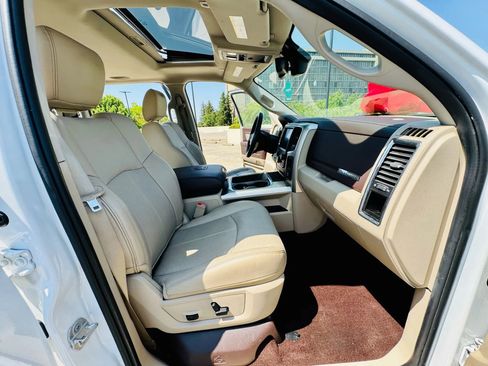 Used 2017 RAM 1500 Laramie w/ Convenience Group image 25