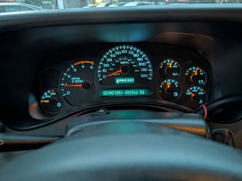 Used 2003 Chevrolet Silverado 2500 LT image 17