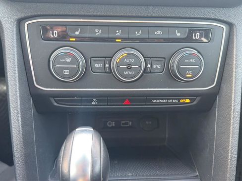 Used 2019 Volkswagen Atlas SE image 28