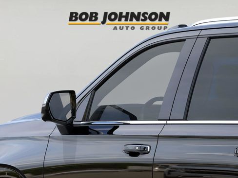 New 2026 Chevrolet Suburban Premier AWD/4WD image 22