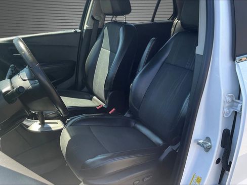 Used 2016 Chevrolet Trax LT w/ LT Convenience Package FWD image 20