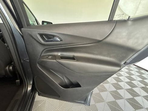 Used 2022 Chevrolet Equinox LT FWD image 29