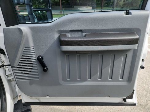 Used 2015 Ford F250 XL RWD image 26
