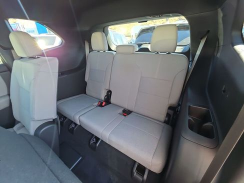Used 2026 GMC Acadia Elevation FWD image 26