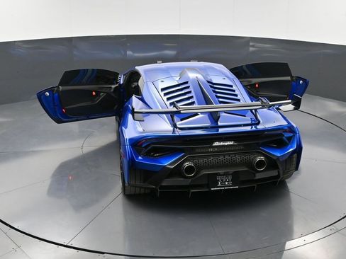 Used 2024 Lamborghini Huracan STO image 37