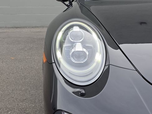 Used 2014 Porsche 911 Turbo S image 11