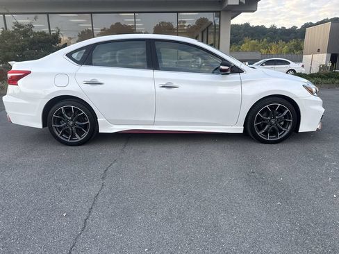Used 2018 Nissan Sentra NISMO FWD image 4