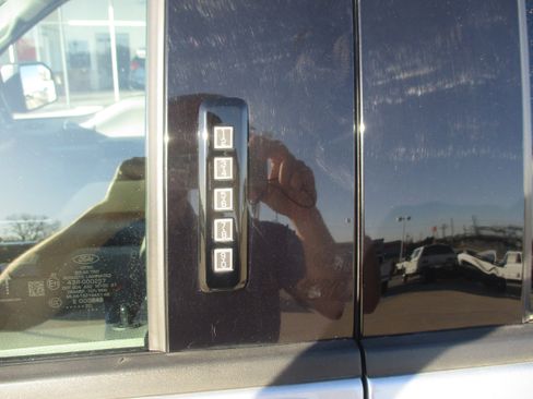 Used 2020 Ford F150 XLT w/ Equipment Group 302A Luxury image 4