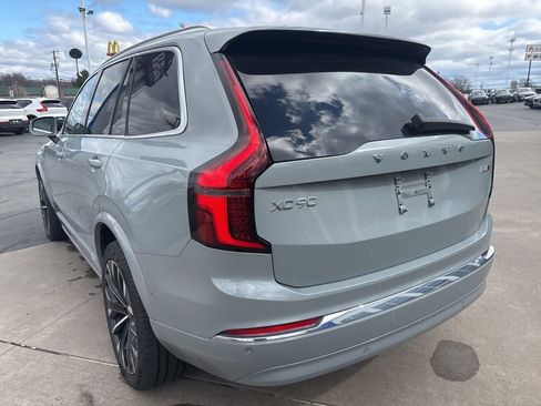 Used 2025 Volvo XC90 B6 Plus image 8