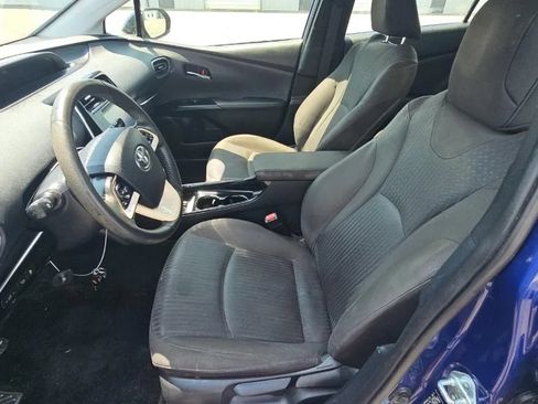 Used 2017 Toyota Prius Three FWD image 5