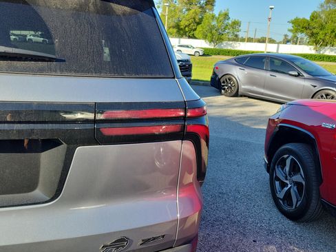 Used 2025 Chevrolet Traverse Z71 w/ Enhanced Driving Package image 19