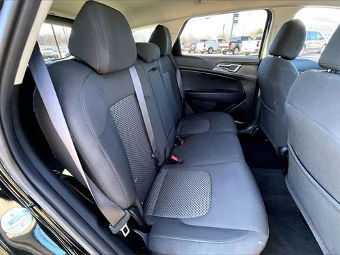 Used 2024 Kia Sportage LX image 20