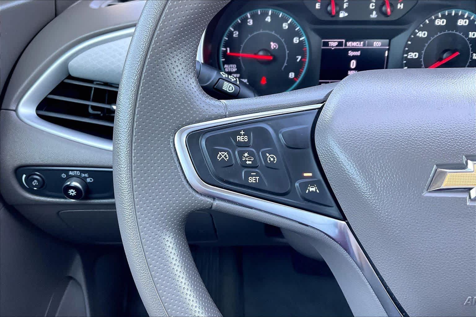 Used 2025 Chevrolet Malibu LT FWD image 23
