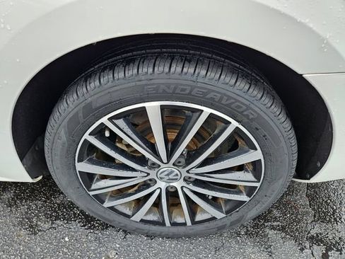 Used 2015 Volkswagen Jetta SE FWD image 14