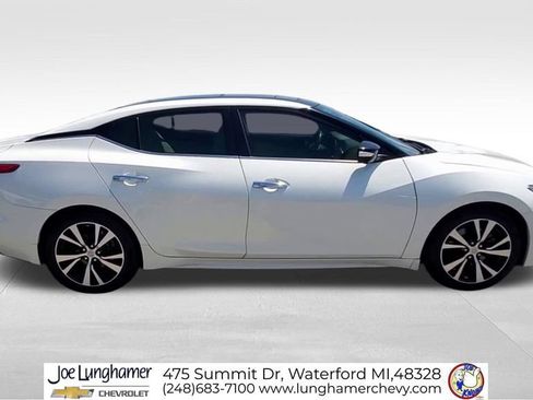 Used 2017 Nissan Maxima Platinum FWD image 10