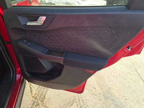 Used 2020 Ford Escape SE image 8