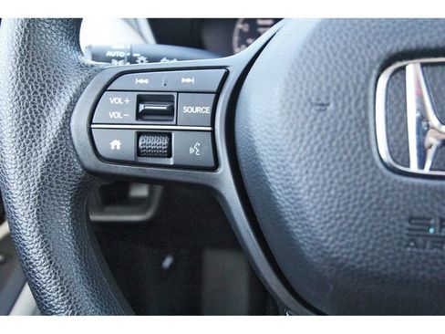 Used 2023 Honda HR-V LX image 18