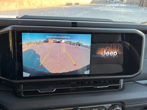 Used 2025 Jeep Wrangler Unlimited Rubicon 4xe w/ Convenience Group image 19