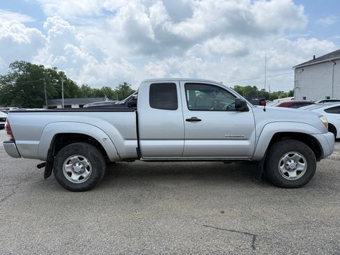 Used 2010 Toyota Tacoma 4x4 Access Cab w/ SR5 Pkg #2 image 7