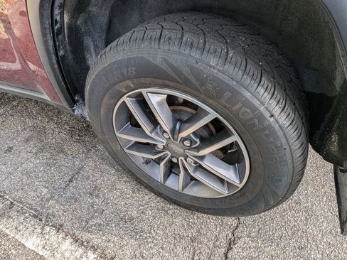 Used 2019 Jeep Grand Cherokee Limited RWD image 13