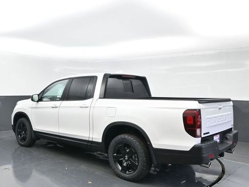 New 2026 Honda Ridgeline Black Edition image 3