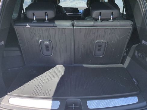 New 2026 Cadillac Vistiq Luxury w/ LPO, Floor Liner Package AWD/4WD image 14