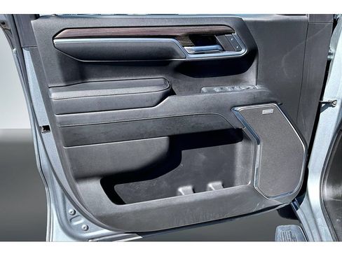 Used 2024 Chevrolet Silverado 1500 LT Trail Boss w/ LT Trail Boss Premium Package AWD/4WD image 21