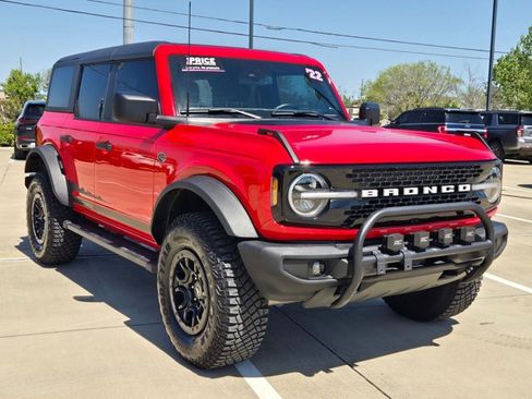 Used 2022 Ford Bronco Wildtrak image 3