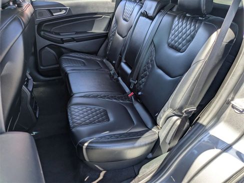 Used 2024 Ford Edge Titanium image 27