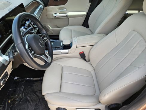 Certified 2022 Mercedes-Benz GLB 250 image 5