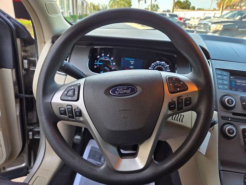 Used 2018 Ford Taurus SE FWD image 12