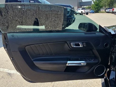 Used 2021 Ford Mustang Premium RWD image 9