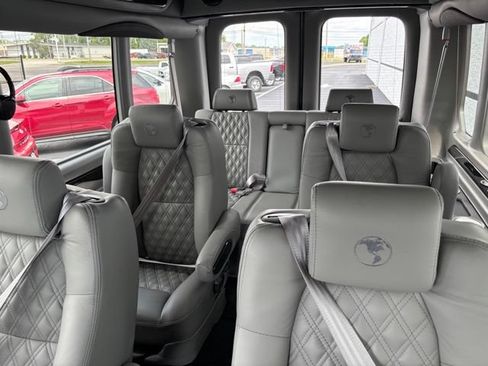 New 2026 Ford Transit 250 148 Medium Roof Extended AWD w/ Exterior Upgrade Package image 44