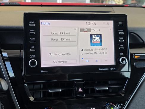 Used 2022 Toyota Camry XSE FWD image 14