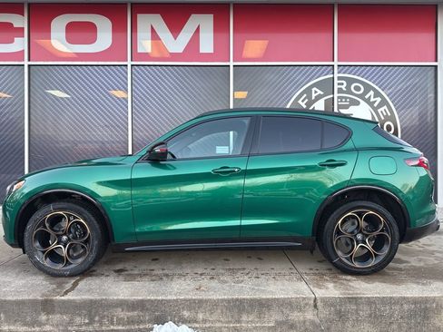 New 2025 Alfa Romeo Stelvio Sprint AWD/4WD image 9