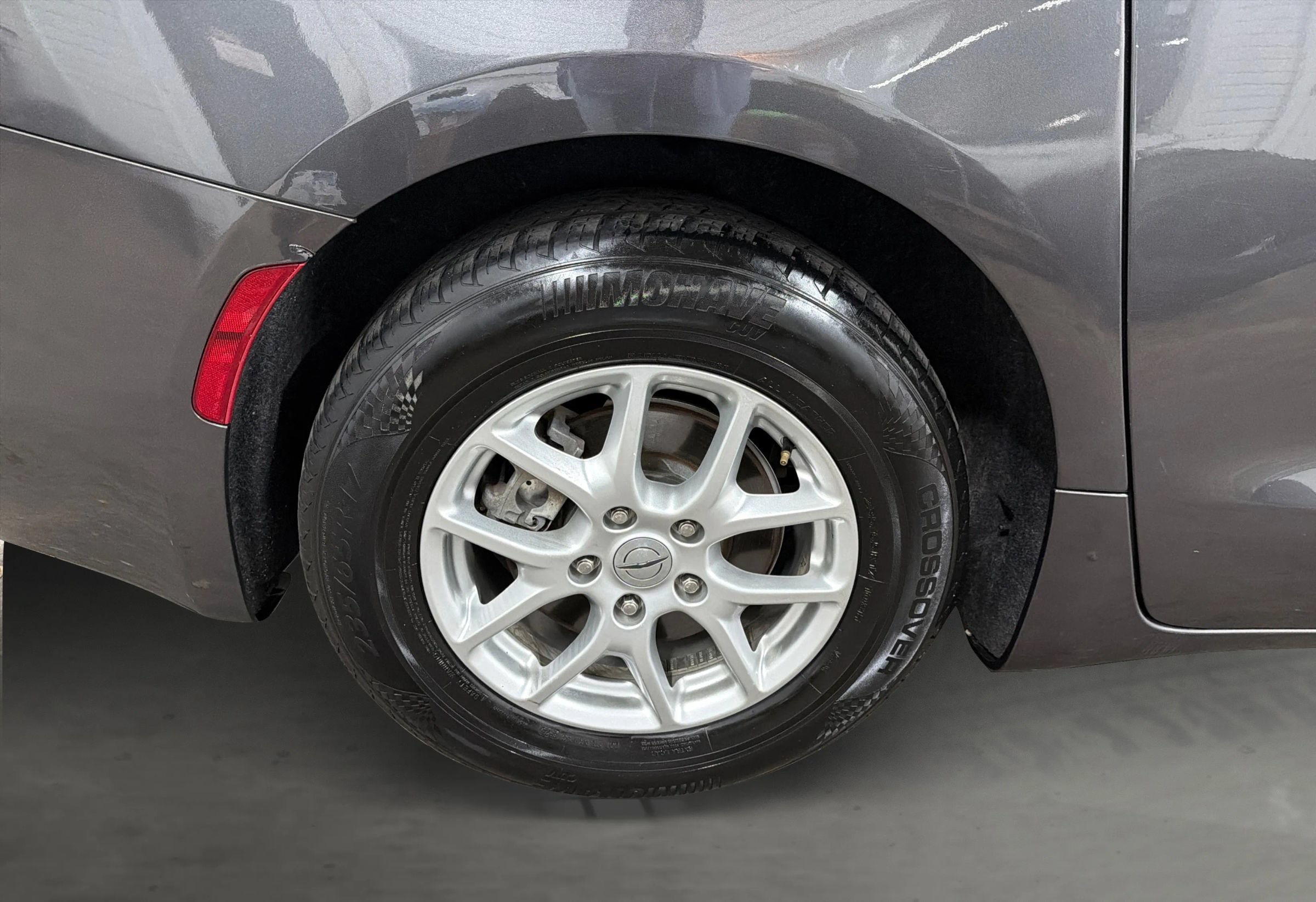 Used 2023 Chrysler Voyager LX FWD image 45