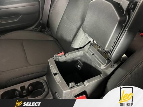 Used 2022 Jeep Wrangler Unlimited Sport AWD/4WD image 25