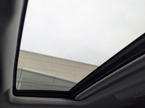 Used 2020 Chevrolet Tahoe Premier image 19