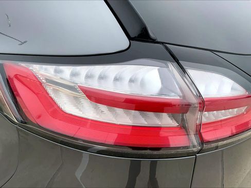 Used 2024 Ford Edge SE w/ Black Appearance Package AWD/4WD image 25