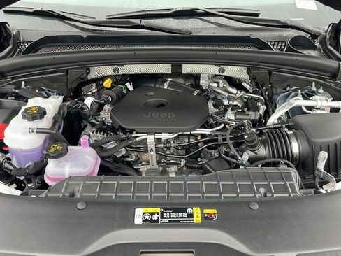 New 2026 Jeep Grand Cherokee L Limited image 12