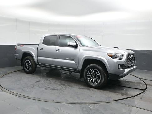 Used 2023 Toyota Tacoma TRD Sport image 4