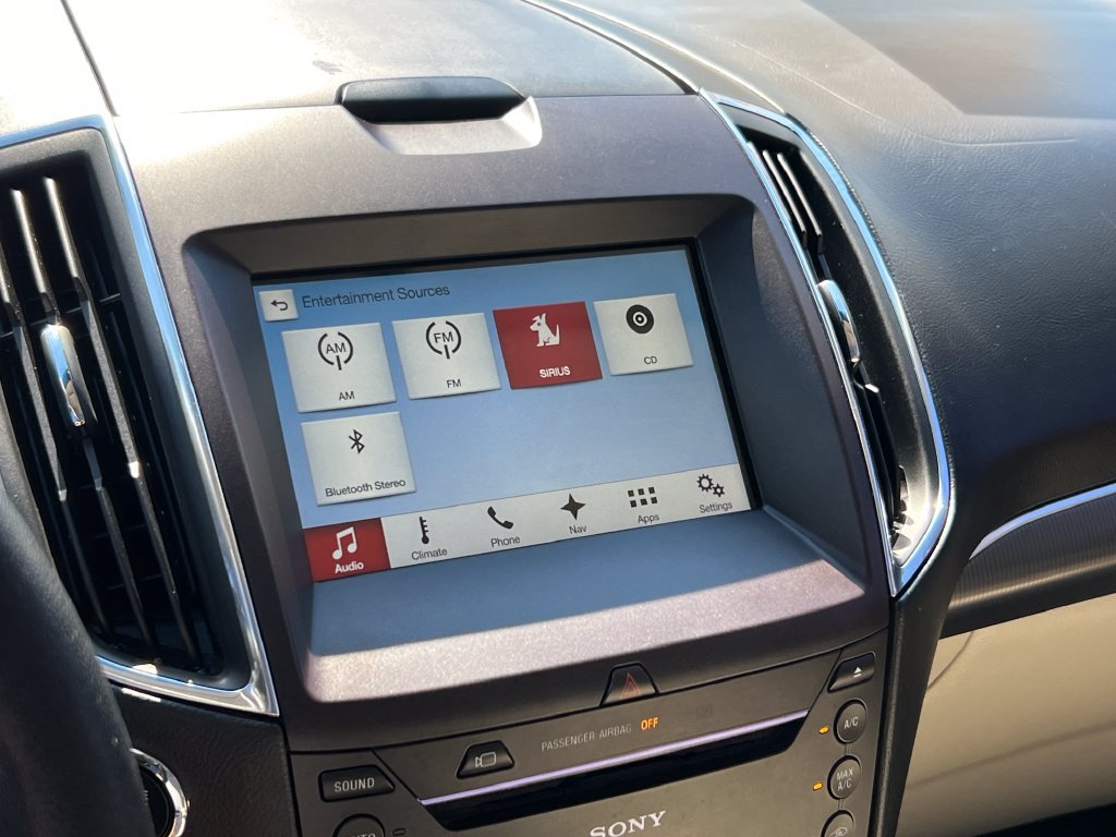 Used 2018 Ford Edge Titanium w/ Equipment Group 302A FWD image 35
