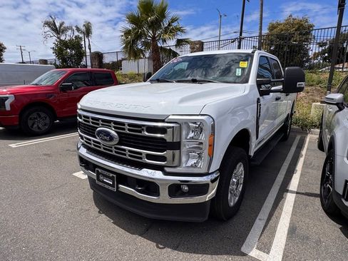 Used 2023 Ford F250 XLT AWD/4WD image 3