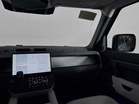 New 2026 Land Rover Defender 110 X-Dynamic SE AWD/4WD image 33