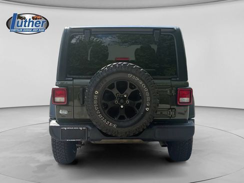 Used 2022 Jeep Wrangler Sport AWD/4WD image 4