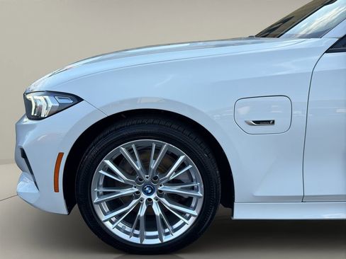 Used 2023 BMW 330e xDrive w/ Premium Package AWD/4WD image 23
