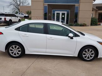 Used 2023 Toyota Corolla LE video 2